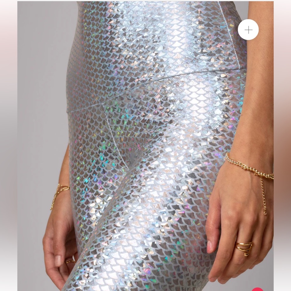 Emily Hsu Designs Silver Holographic High-Waist Leggings - Picture 10 of 12